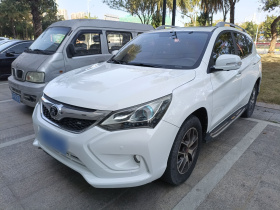 比亚迪 宋 2016款 盖世版 1.5TID 自动精英型