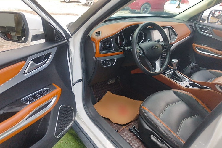 众泰T300 2017款 1.5T CVT尊享型中控内饰20