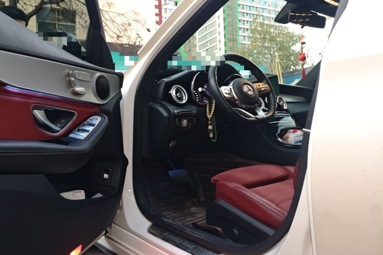 奔驰C级 2019款 C 260 运动版中控内饰7003