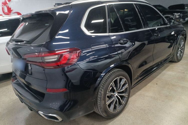 宝马X5(进口) 2022款 xDrive40i M运动套装车身外观7
