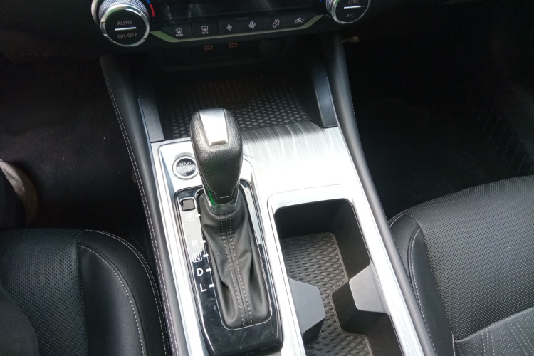 日产 天籁 2022款 2.0T XL 进享版局部细节18