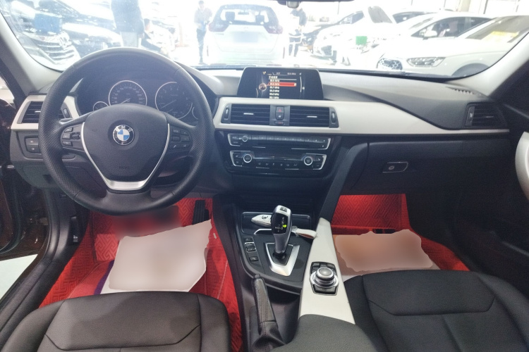 宝马3系 2016款 320Li 豪华设计套装中控内饰12