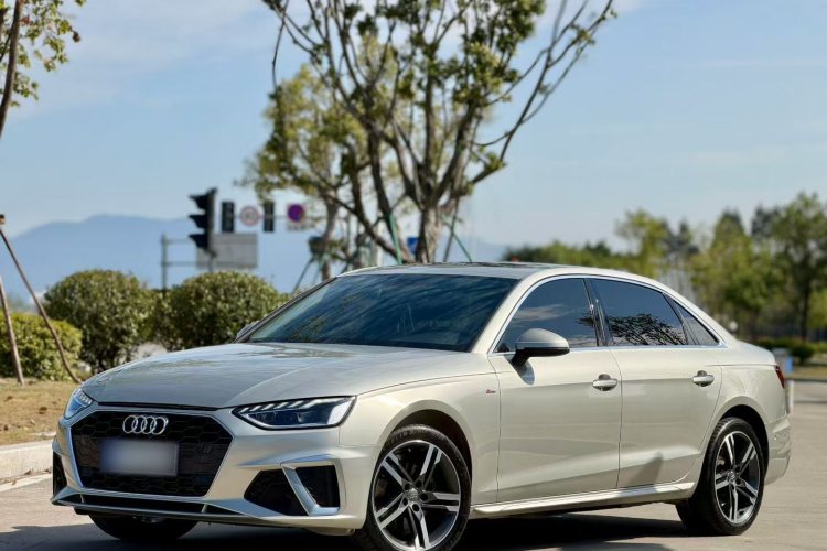 奥迪A4L 2020款 40 TFSI 豪华动感型车身外观6002