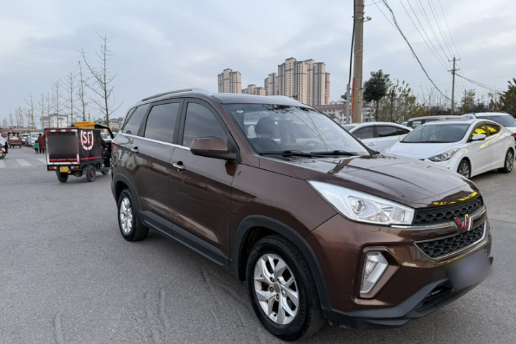 五菱汽车 五菱宏光S3 2018款 1.5L 手动豪华型 国V车身外观6002