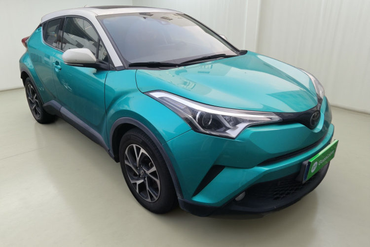 丰田C-HR 2020款 2.0L 领先版车身外观3