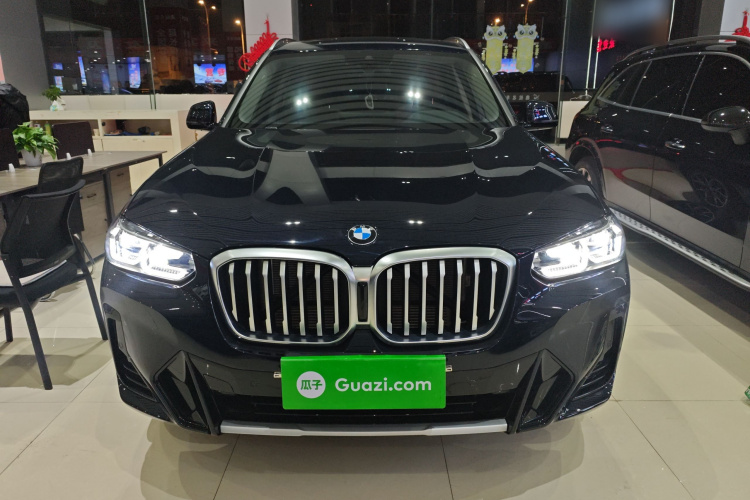 宝马X3 2022款 改款 xDrive25i M运动套装车身外观2