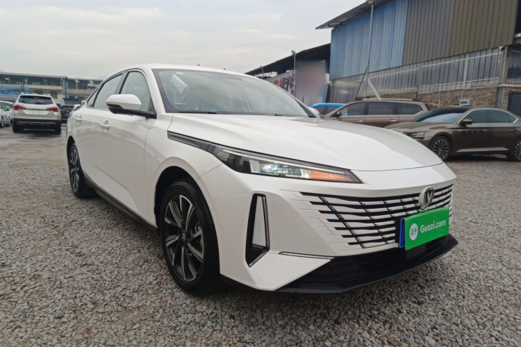 长安 逸动 2025款 蓝鲸 1.5T 500Bar尊贵型车身外观6002