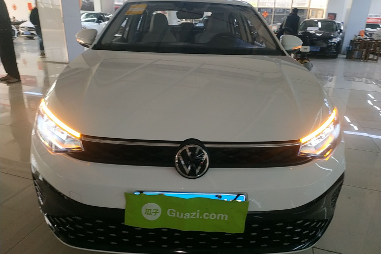 大众 朗逸 2025款 新锐 1.5L 出众新逸版车身外观2