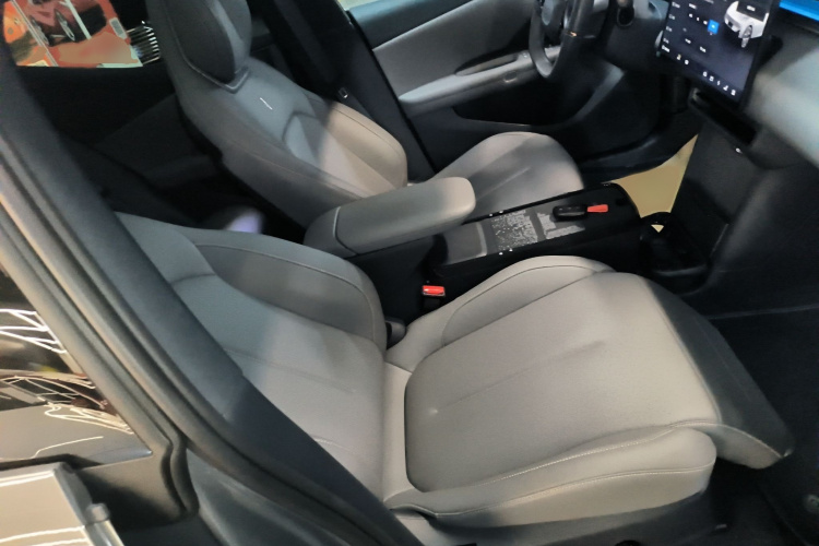 领克Z20 2025款 530km 后驱Max局部细节41