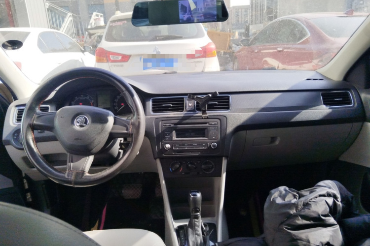 斯柯达 昕锐 2015款 1.6L 自动智选型中控内饰12