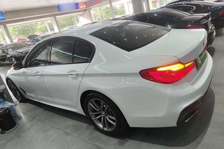 宝马5系(进口) 2018款 525i M运动套装车身外观4