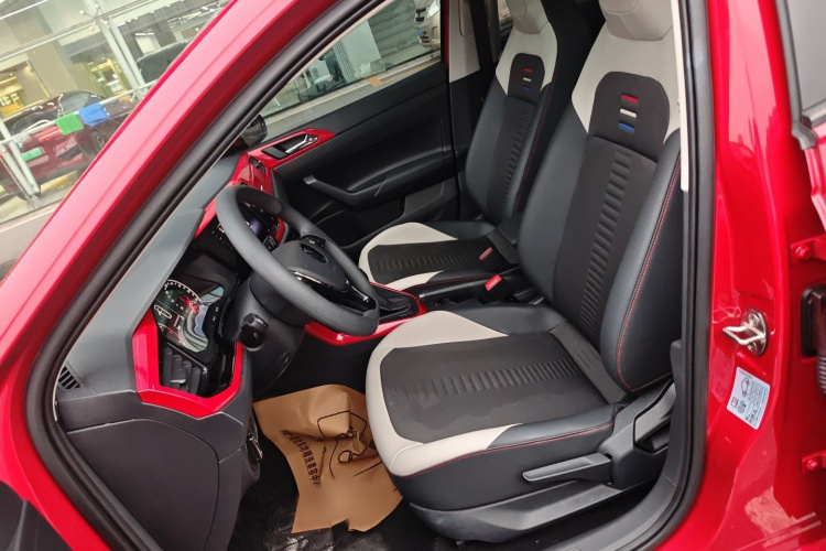 大众 Polo 2021款 Plus 1.5L 自动炫彩科技版局部细节19