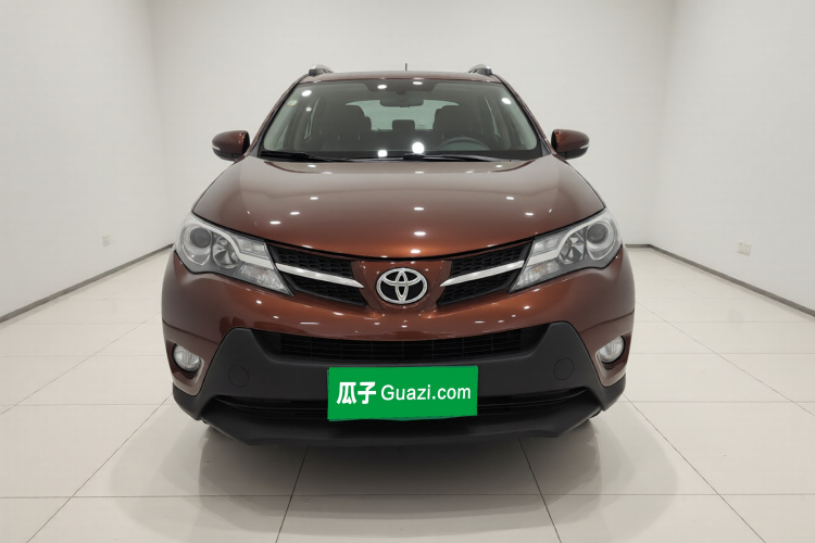 丰田 RAV4荣放 2015款 2.0L CVT两驱风尚版车身外观2