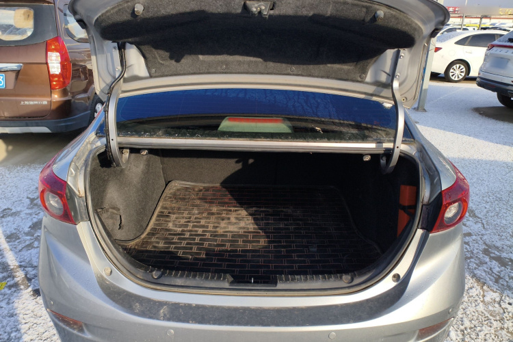 马自达3 昂克赛拉 2014款 三厢 1.5L 手动舒适型机舱底盘23