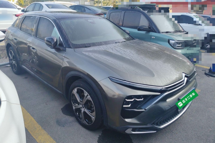 雪铁龙 凡尔赛C5 X 2021款 1.6T 享不凡车身外观3