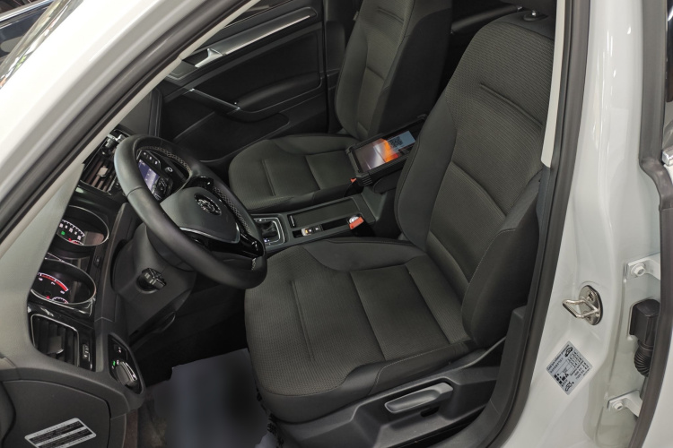 大众 高尔夫 2017款 230TSI 自动舒适百万辆纪念版中控内饰19