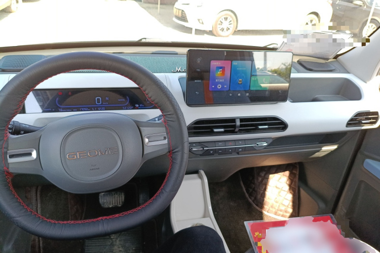 吉利银河 2023款 熊猫mini 200km 耐力熊中控内饰12