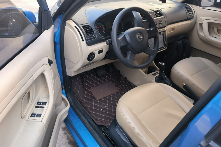 斯柯达 晶锐 2014款 1.4L 自动晶致版中控内饰20