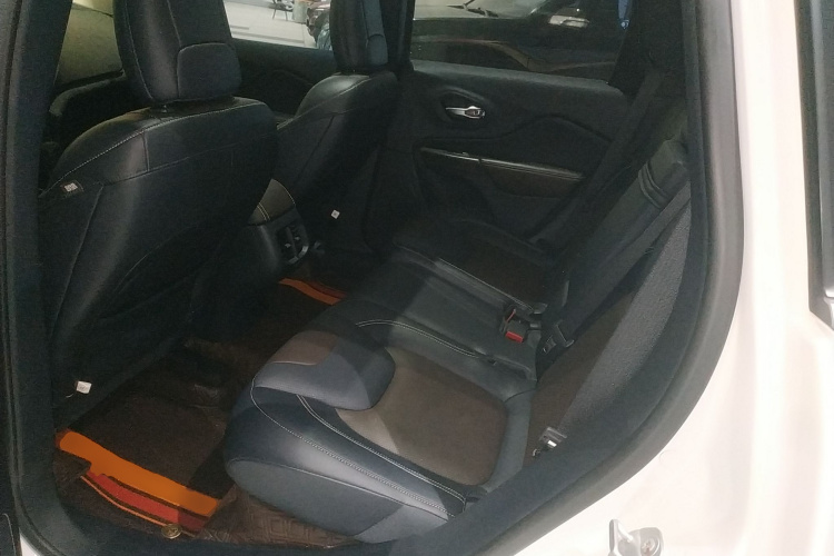 Jeep 自由光 2017款 2.4L 优越版中控内饰7004