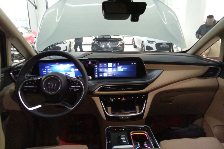 别克GL8新能源 2025款 陆尚 尊享版 7座中控内饰12