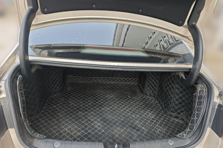 吉利汽车 帝豪GL 2019款 1.4T 手动精英智享型局部细节23