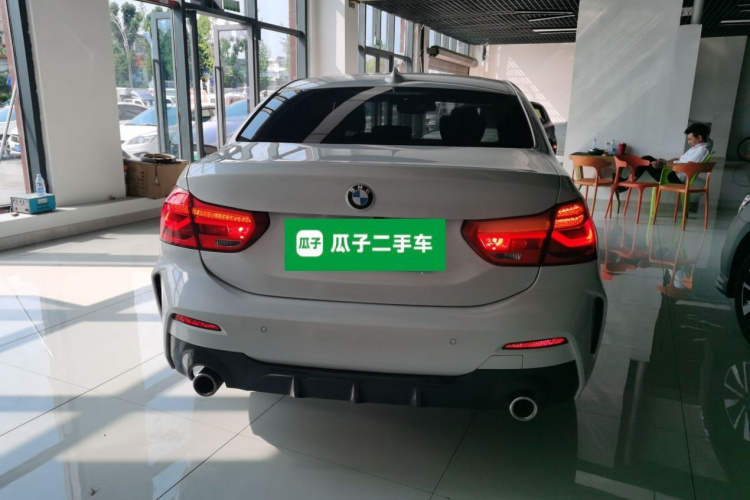 宝马1系 2020款 120i M运动套装车身外观6