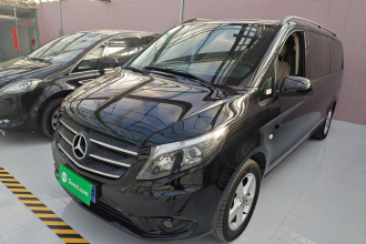 奔驰 威霆 2018款 2.0T 精英版 7座 国VI