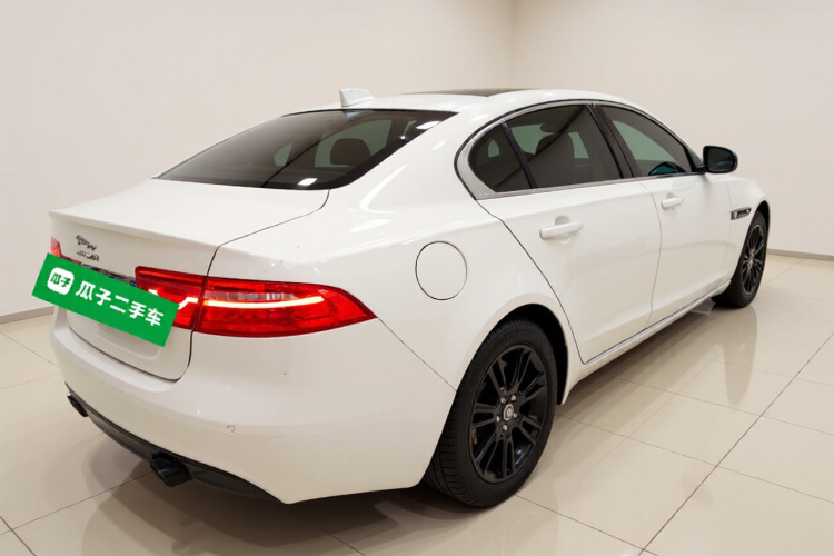 捷豹XEL 2018款 2.0T 200PS 豪华版车身外观7