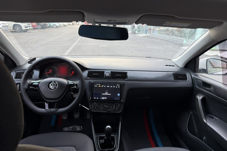 大众 桑塔纳 2016款 1.6L 手动风尚版中控内饰7001