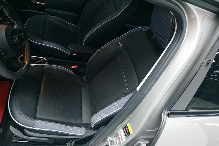 电动MINI ACEMAN 2024款 E 经典派中控内饰19