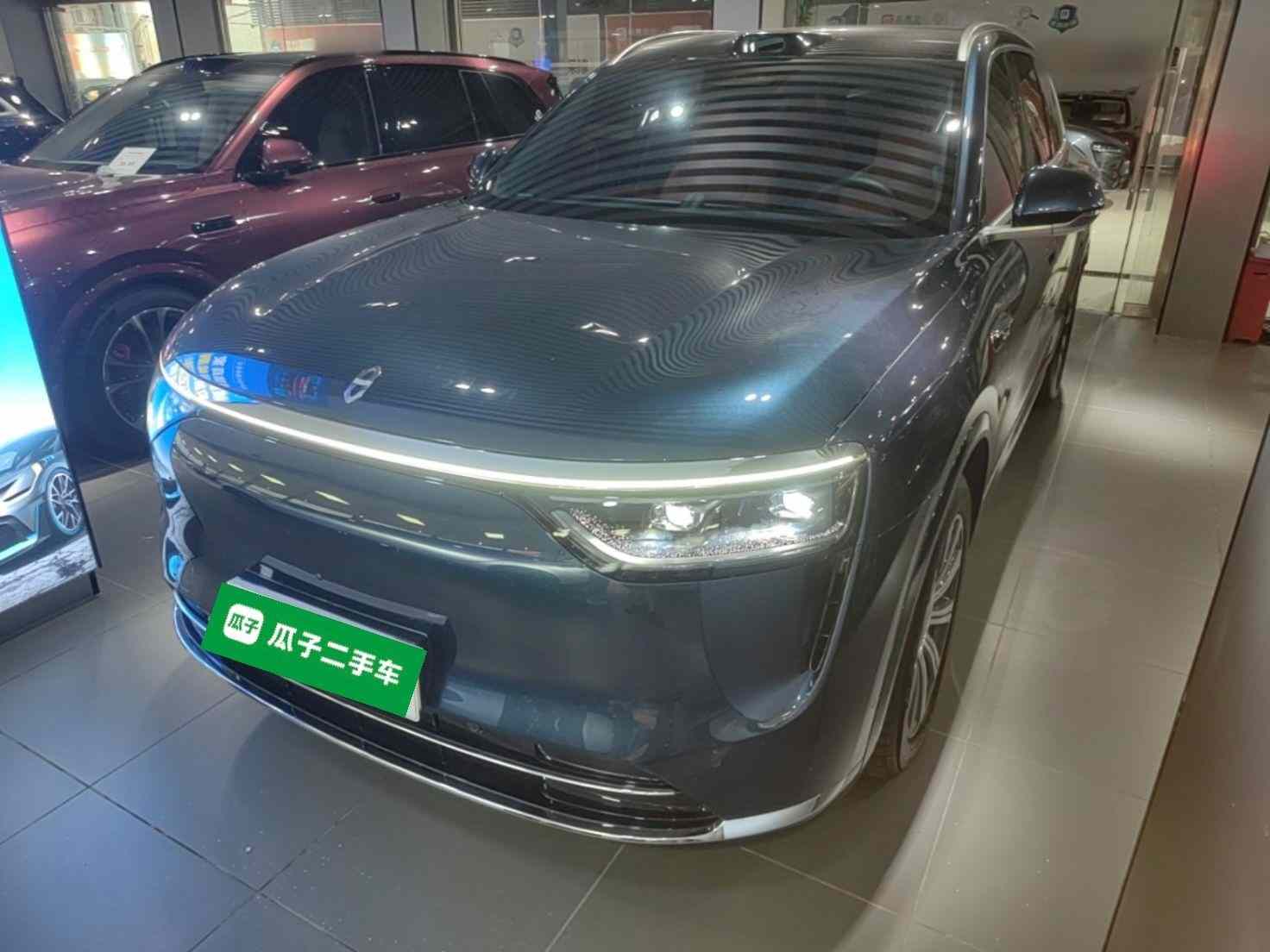 鸿蒙智行 问界M8 2025款 增程 Max+版 53.4kWh 6座版 (192线激光雷达）(2)