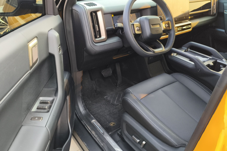 奇瑞 风云X3L 2025款 215远行版中控内饰20