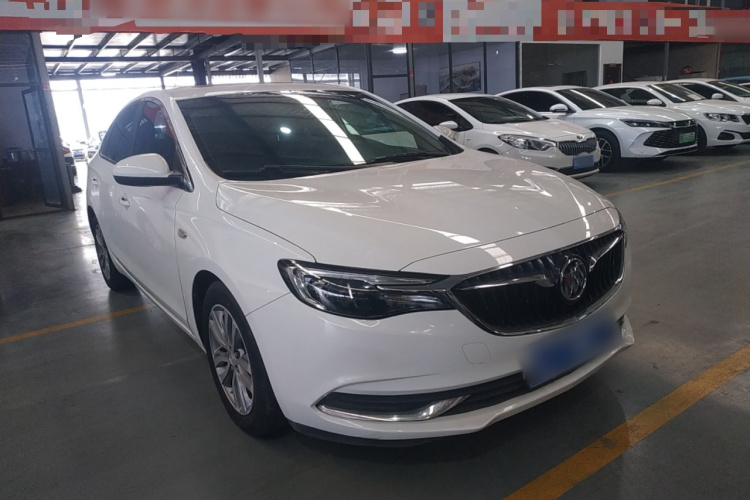 别克 英朗 2021款 1.3T 自动轻混动精英型车身外观3