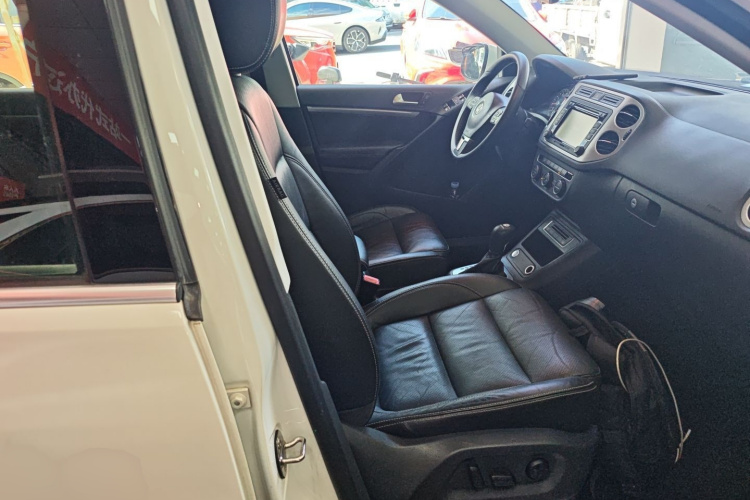 大众 途观 2016款 300TSI 自动两驱豪华版局部细节41