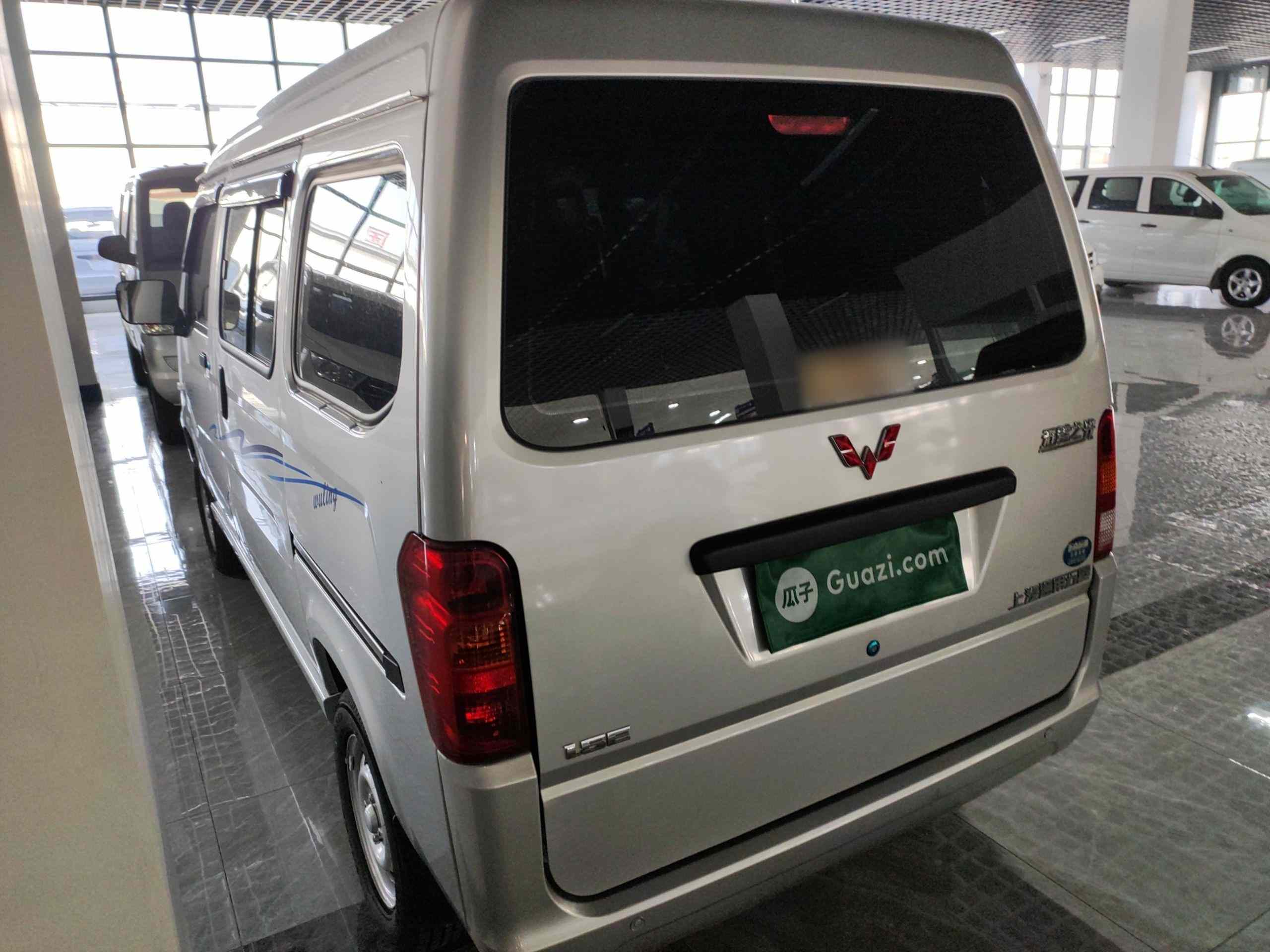 五菱汽车 五菱之光 2023款 1.5L 实用型 5/7座(3)