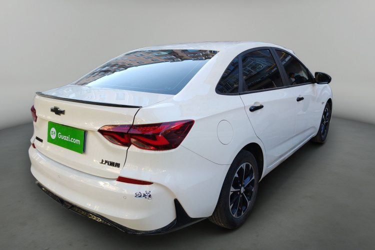 雪佛兰 科鲁泽 2023款 1.3T 轻混自动尊享版车身外观7