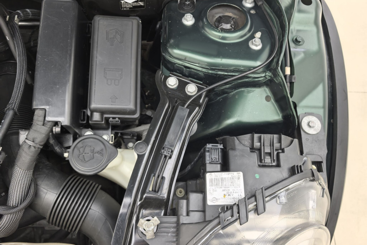 MINI 2011款 1.6T COOPER S局部细节9004