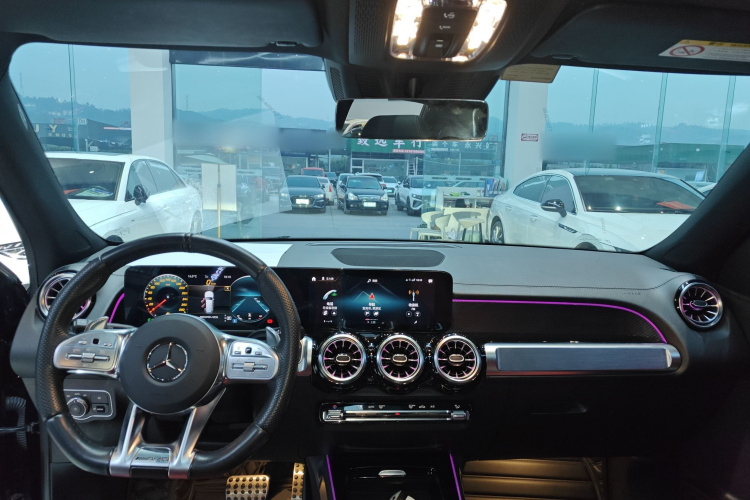 奔驰GLB AMG 2021款 改款 AMG GLB 35 4MATIC中控内饰12