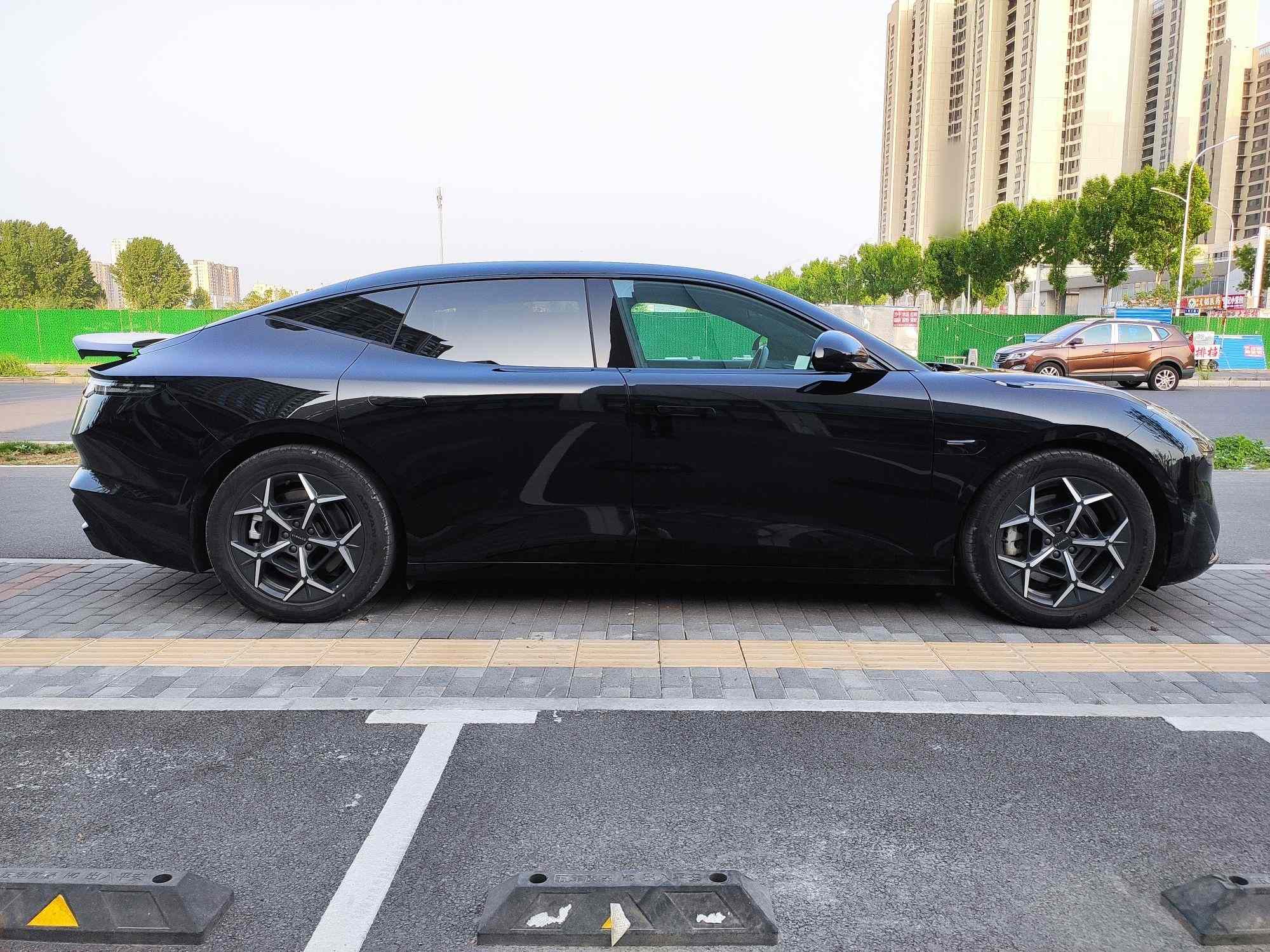 领克Z10 2024款 95kWh 766km后驱Max(4)
