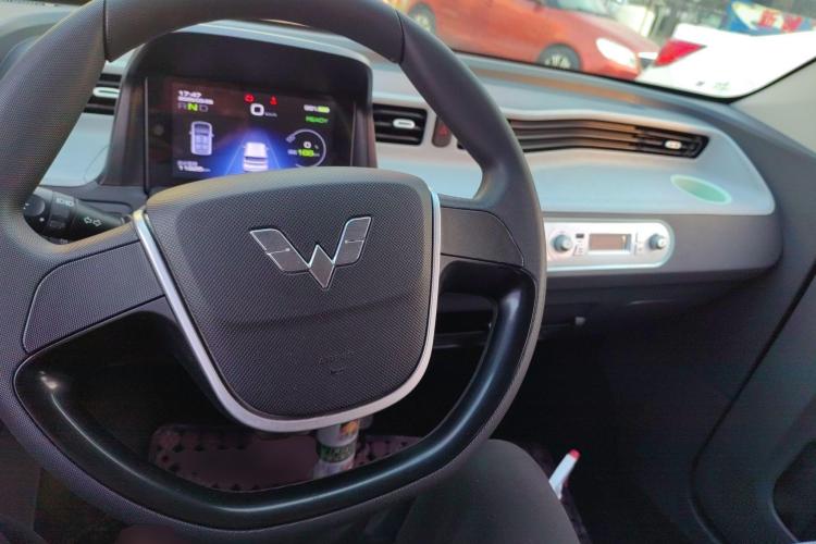 五菱汽车 宏光MINIEV 2022款 马卡龙臻享款 磷酸铁锂中控内饰7002