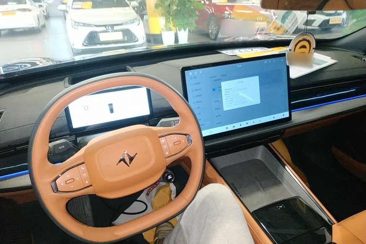 东风奕派 eπ007 2024款 200Pro增程版中控内饰12