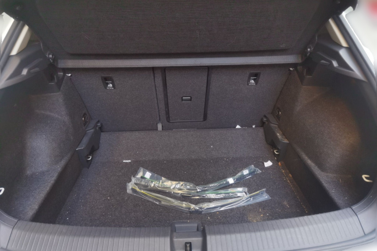 大众 T-ROC探歌 2020款 280TSI DSG两驱舒适型中控内饰23