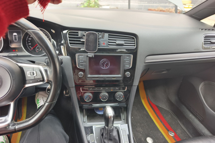 大众 高尔夫 2017款 280TSI 自动R-Line百万辆纪念版局部细节16