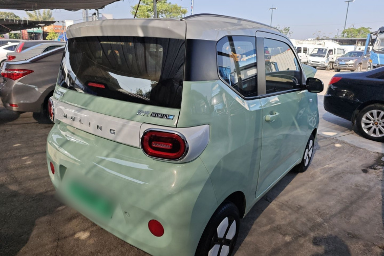 五菱汽车 宏光MINIEV 2024款 第三代 215km 进阶版车身外观7