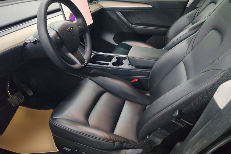 特斯拉 Model Y 2022款 后轮驱动版局部细节19