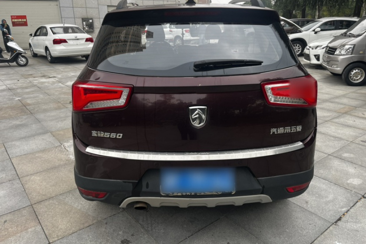 宝骏560 2016款 1.8L iAMT精英型车身外观6004