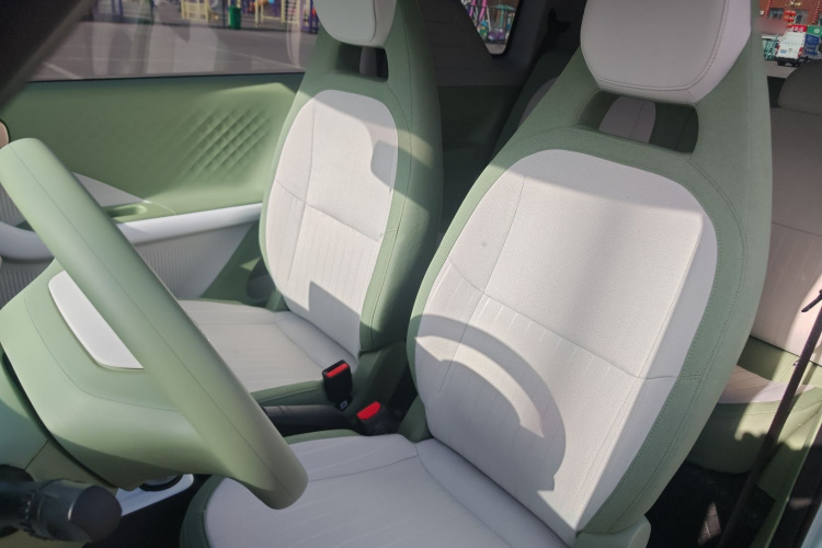 吉利银河 熊猫 2025款 210km 元气熊中控内饰19