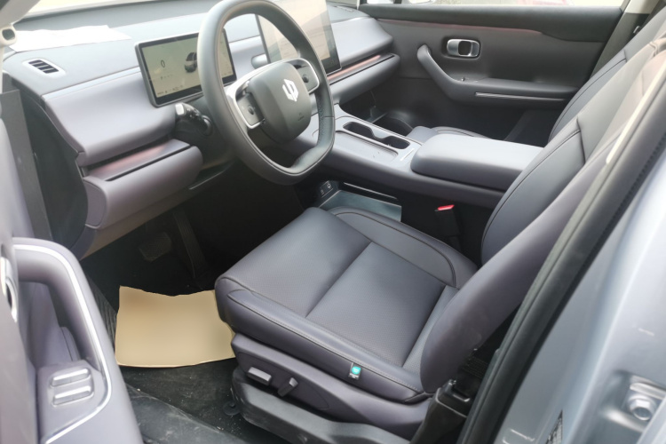 零跑汽车 零跑C16 2024款 增程 200激光雷达版中控内饰19