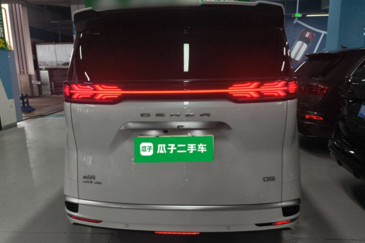 腾势D9 2022款 DM-i 970 四驱旗舰型车身外观6