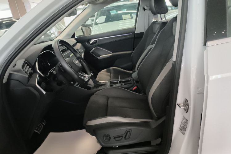 奥迪Q3 2023款 40 TFSI 时尚动感型局部细节19